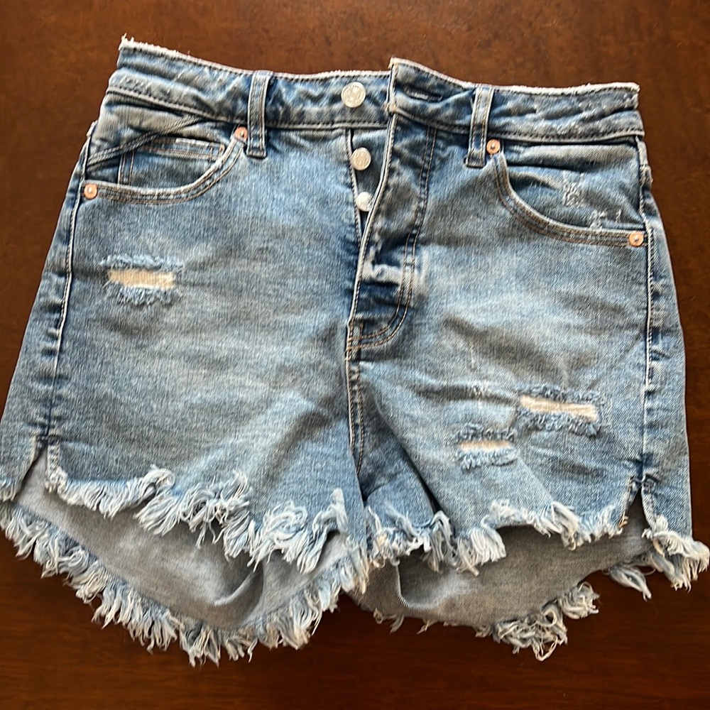 We the free shorts